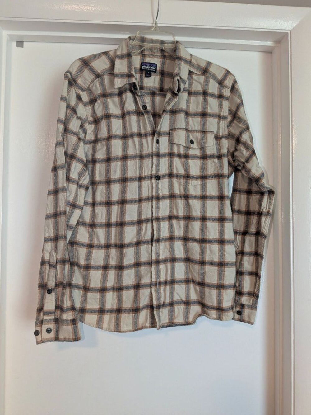Patagonia Men's Lightweight Fjord Flannel Shirt Button down sz Med long sleeve